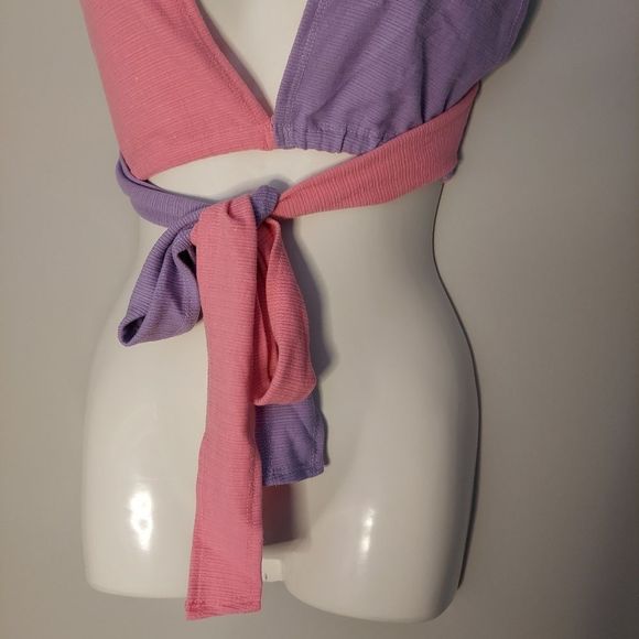 SHEIN Two Tone Tie Front Halter Top - Picture 5 of 8